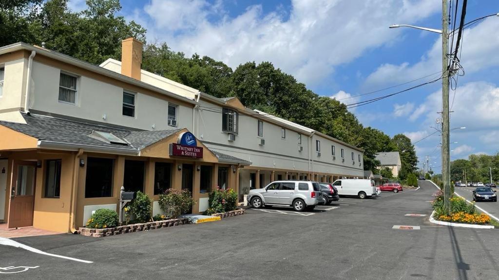 Whitney Inn & Suites Hamden Extérieur photo