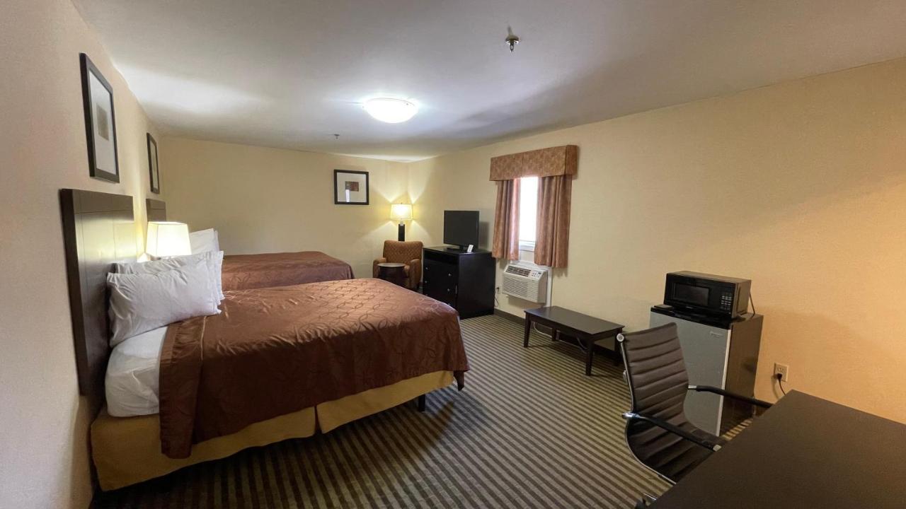 Whitney Inn & Suites Hamden Extérieur photo