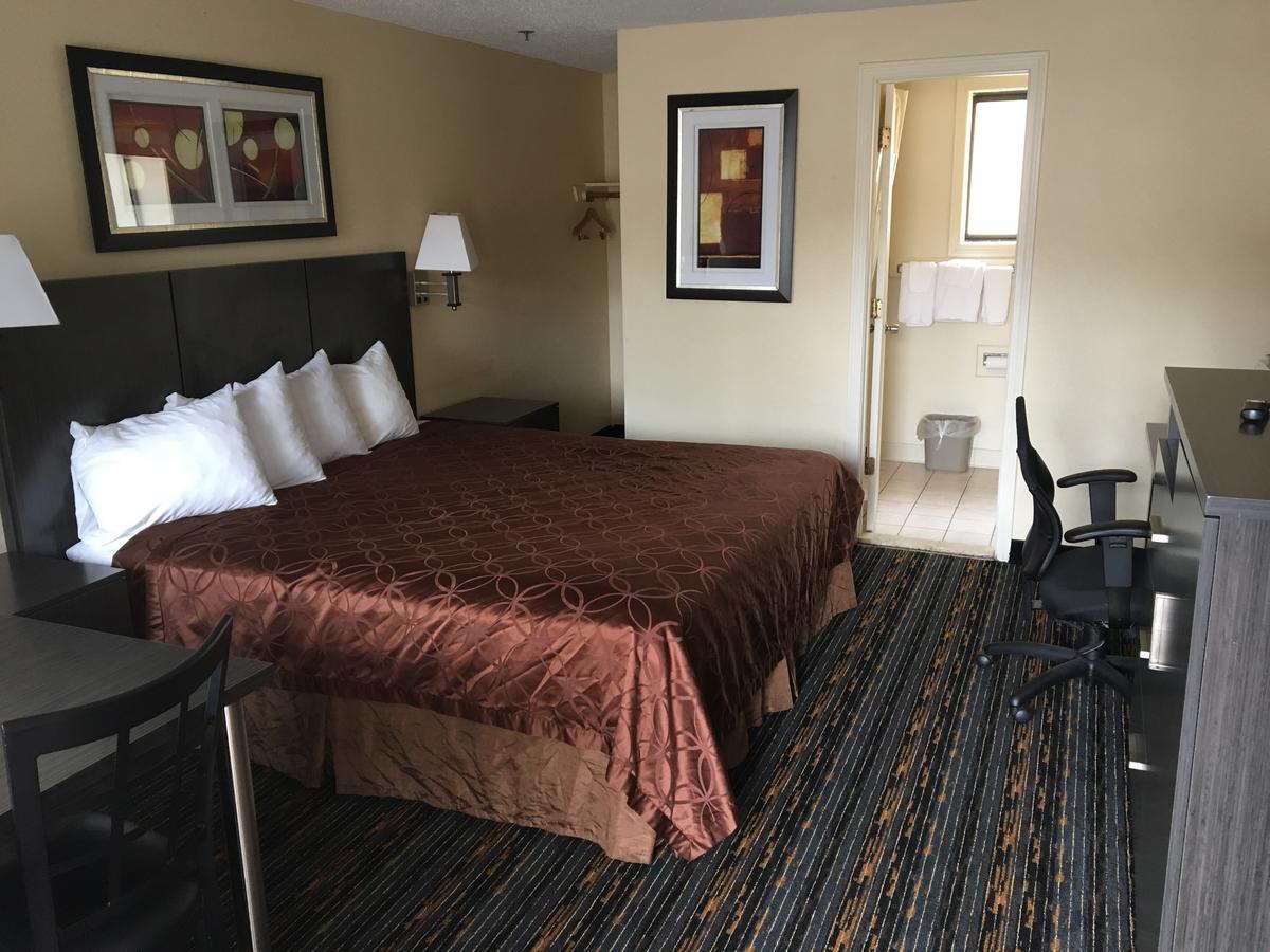 Whitney Inn & Suites Hamden Extérieur photo